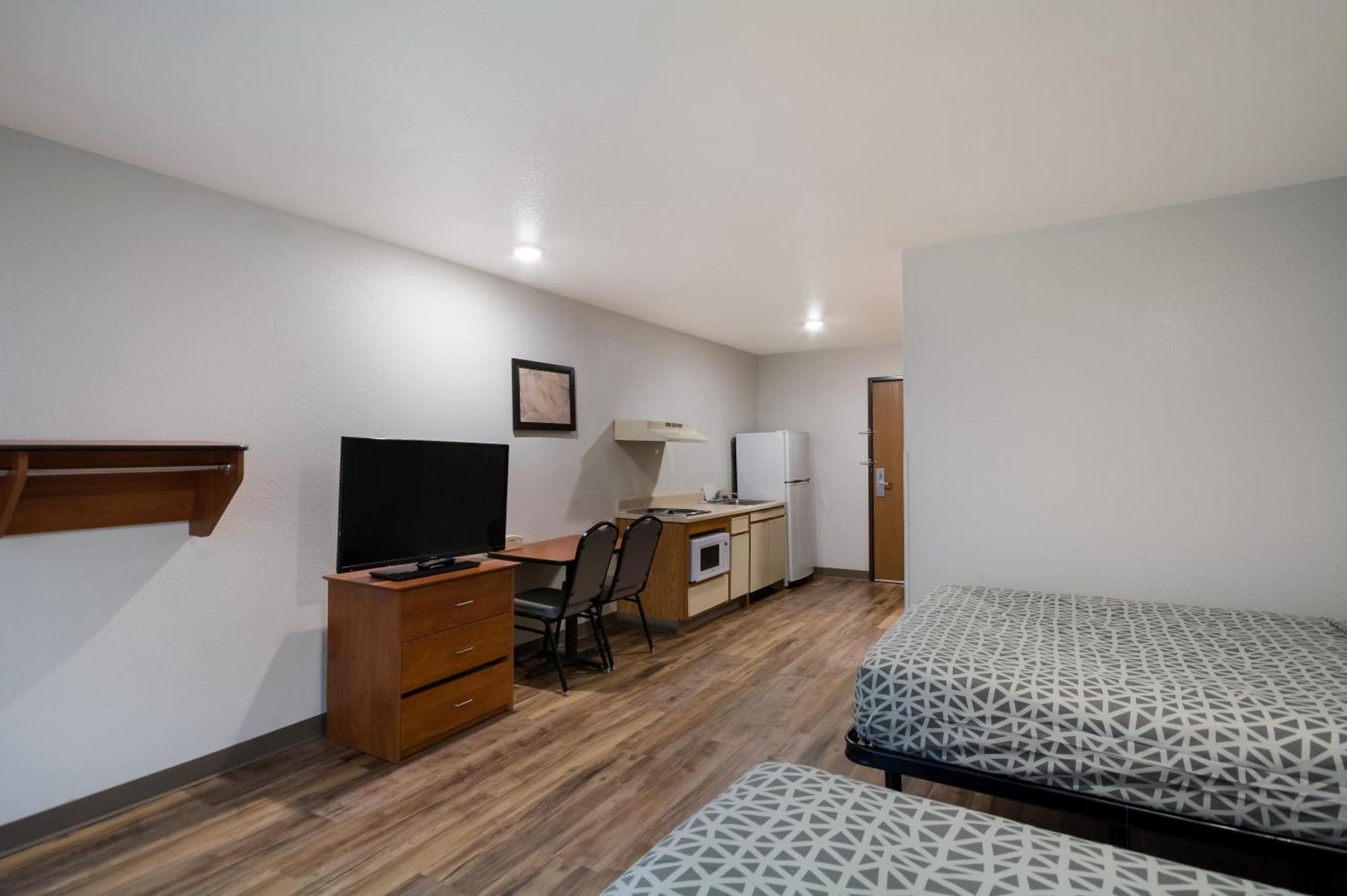Woodspring Suites Lexington Southeast Exterior photo