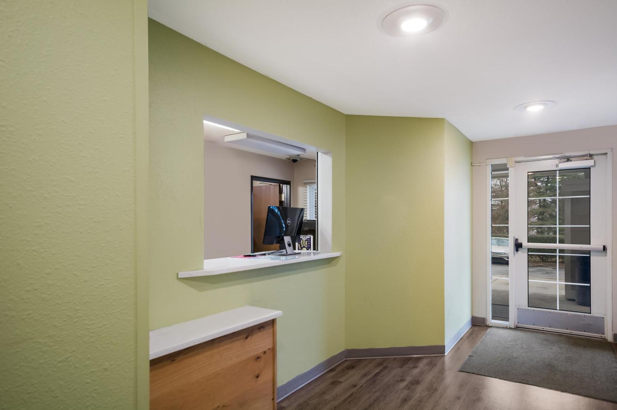 Woodspring Suites Lexington Southeast Exterior photo