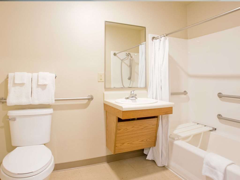 Woodspring Suites Lexington Southeast Room photo