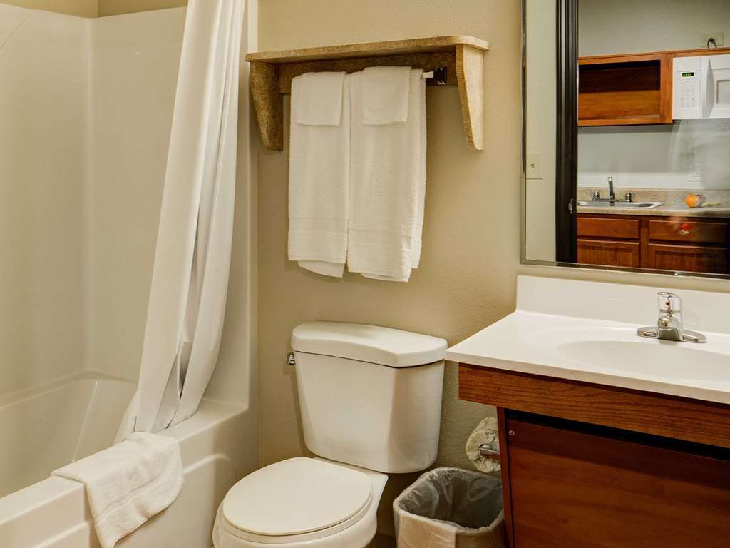 Woodspring Suites Lexington Southeast Room photo