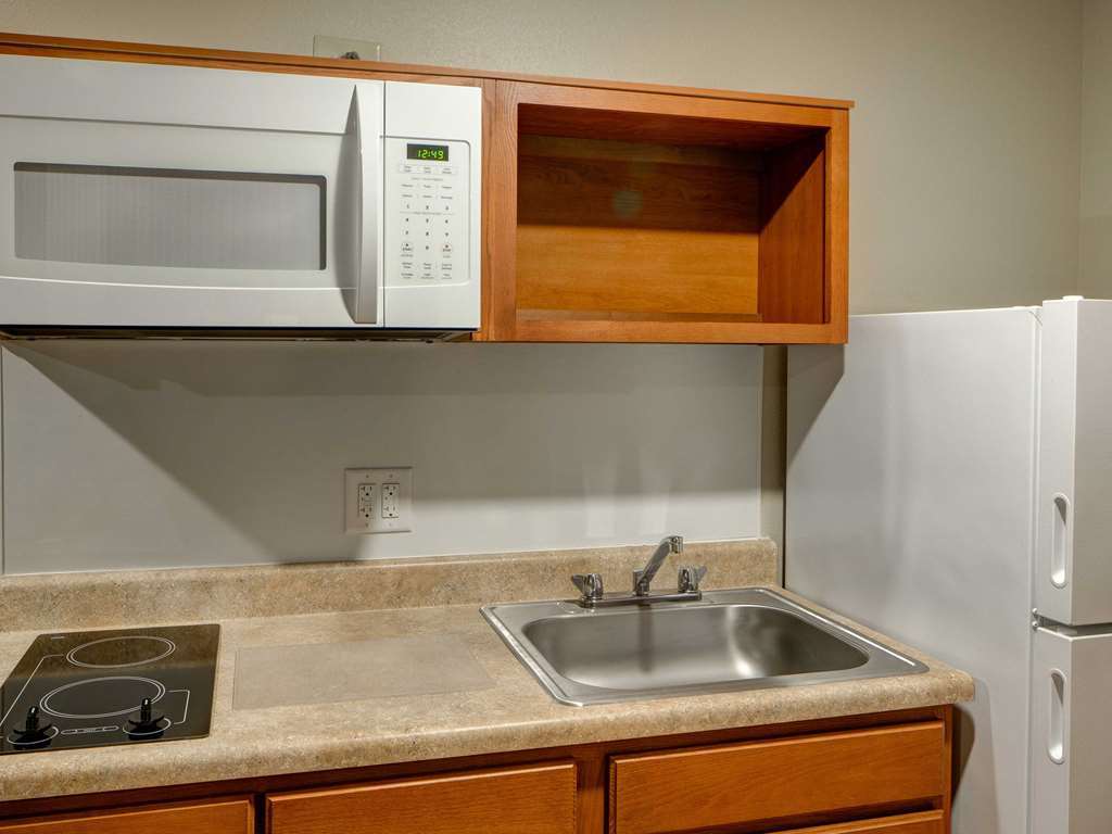 Woodspring Suites Lexington Southeast Room photo