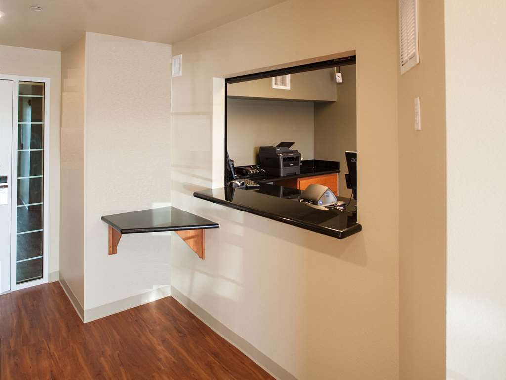 Woodspring Suites Lexington Southeast Interior photo