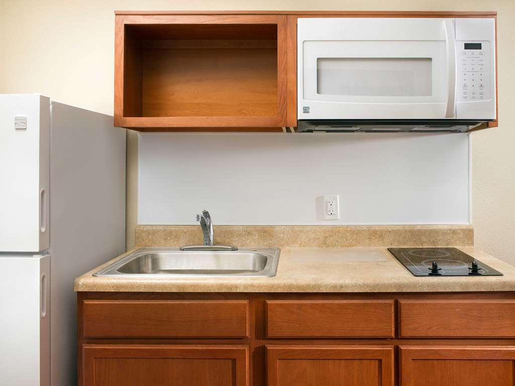 Woodspring Suites Lexington Southeast Room photo